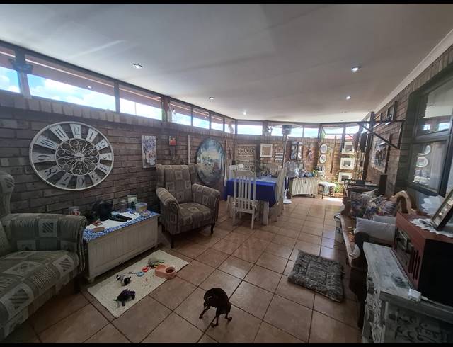 4 BEDROOM TOWNHOUSE FOR SALE IN DAL FOUCHE